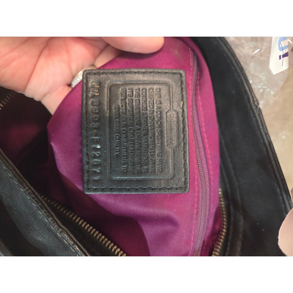 C164 Coach Zoe Hobo - Picture 7 of 7